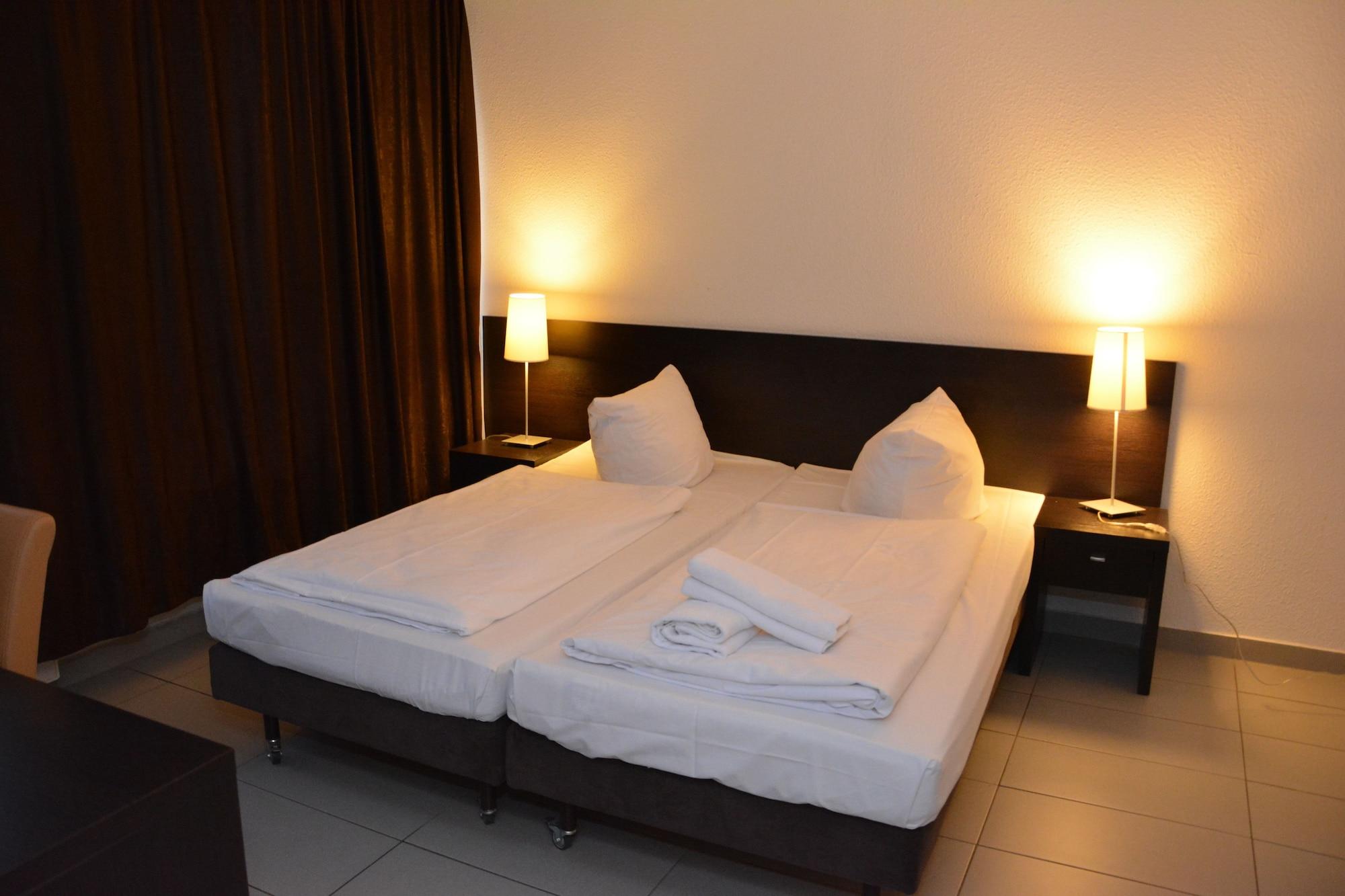 Mosel Hotel Francfort-sur-le-Main Extérieur photo