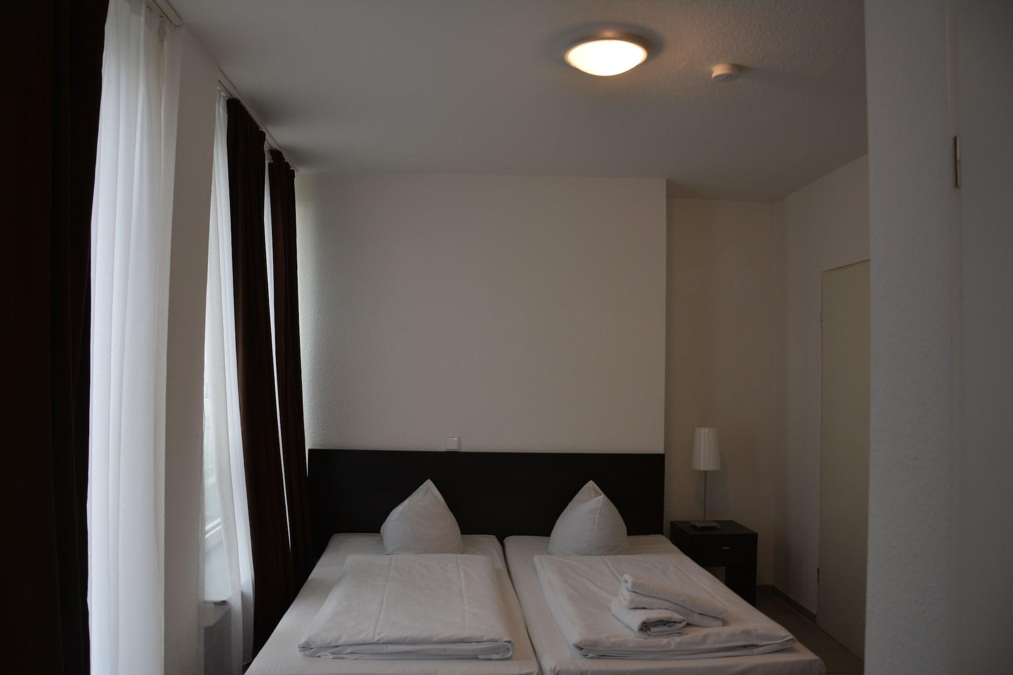 Mosel Hotel Francfort-sur-le-Main Extérieur photo