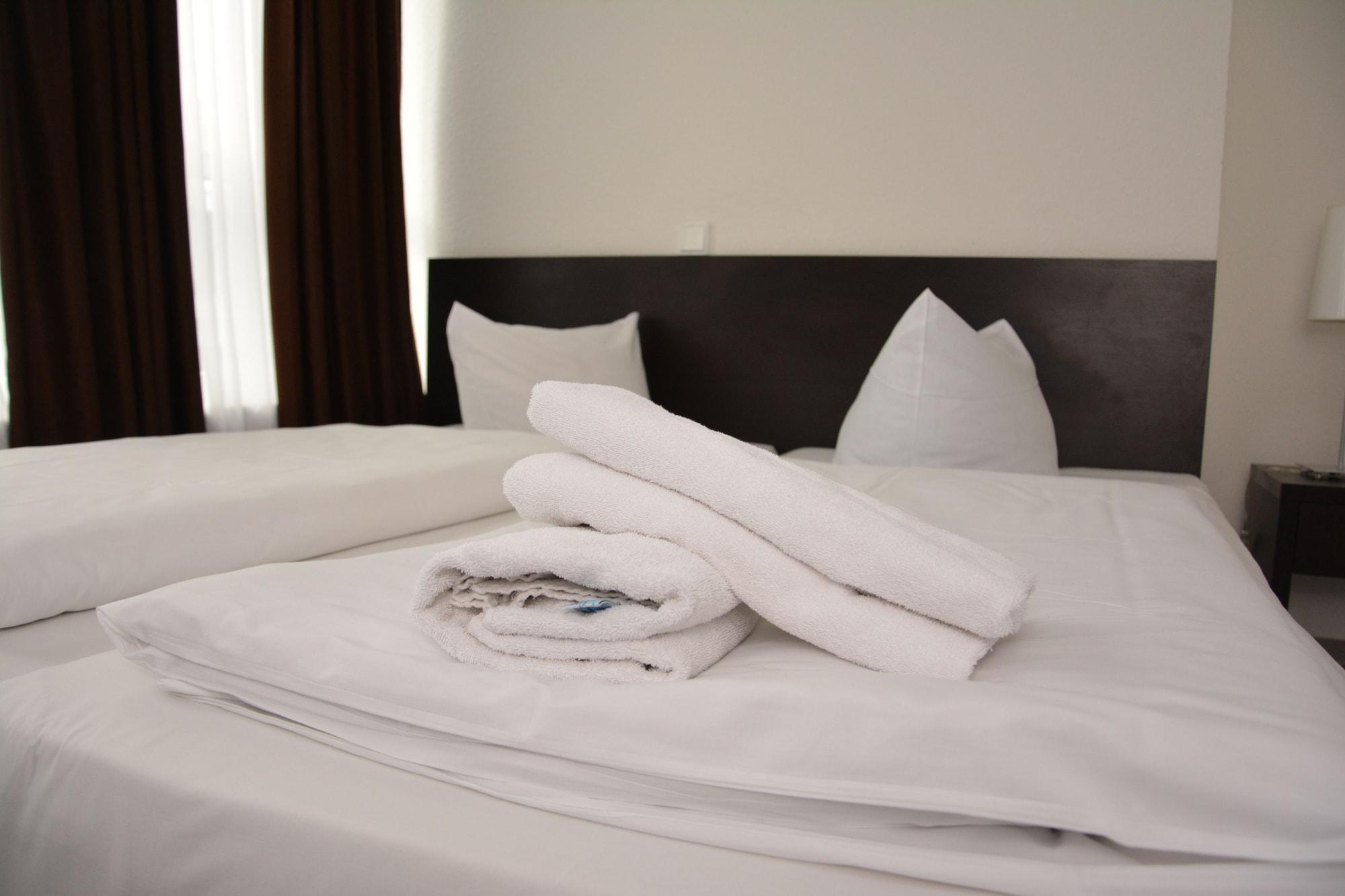 Mosel Hotel Francfort-sur-le-Main Extérieur photo