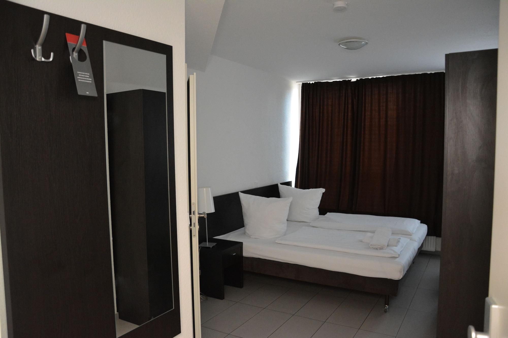 Mosel Hotel Francfort-sur-le-Main Extérieur photo