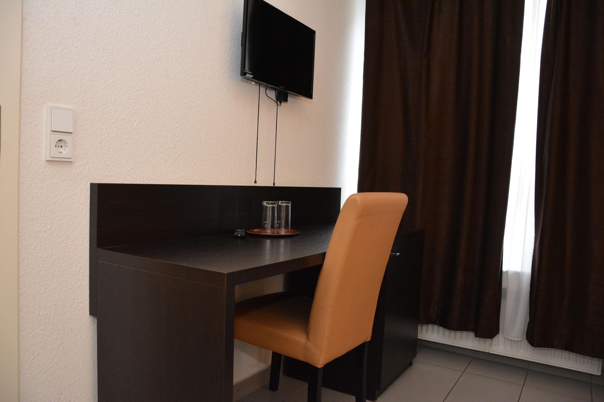 Mosel Hotel Francfort-sur-le-Main Extérieur photo