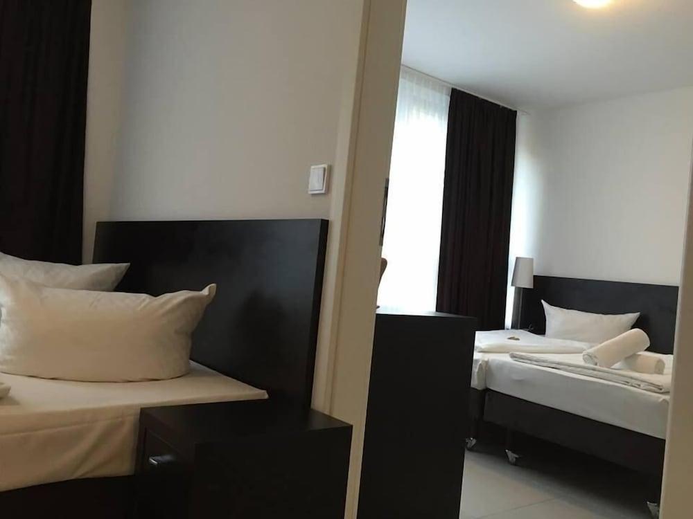 Mosel Hotel Francfort-sur-le-Main Extérieur photo